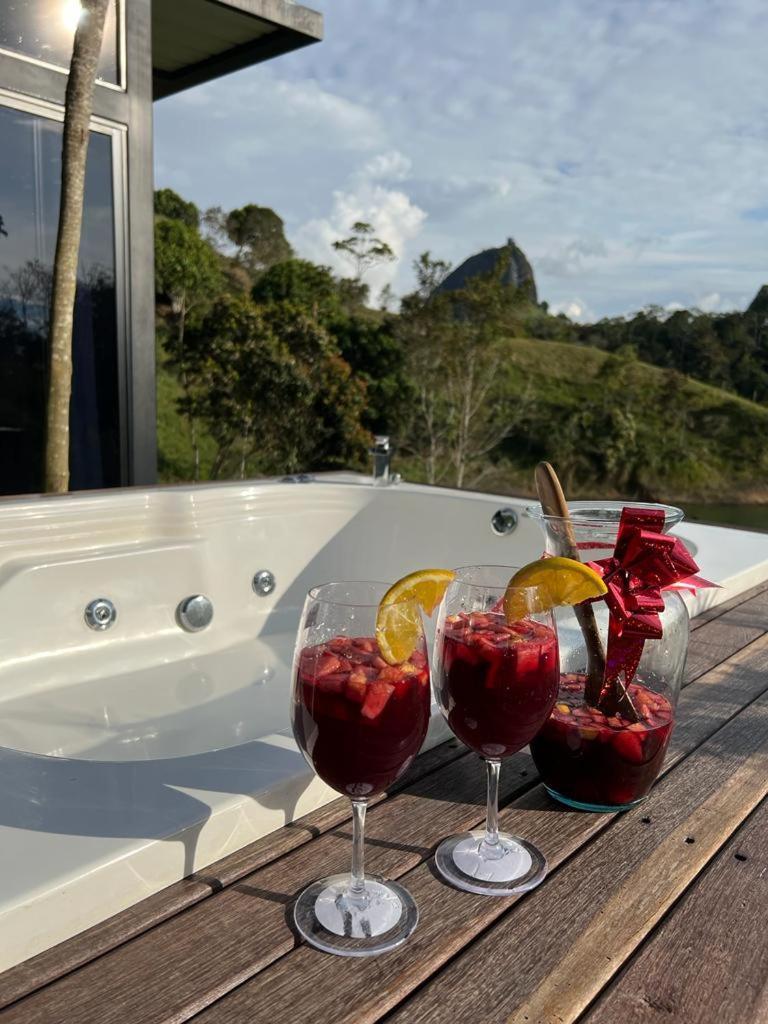 Cabana Privada Sin Prisa "Not Rush" Preciosa! Con Jacuzzi, Vista Y Acceso Directo Al Embalse, Vista A La Piedra , Deporte Acuatico Paddle Board And Breakfast Incluidos ! Imperdible Guatapé Εξωτερικό φωτογραφία
