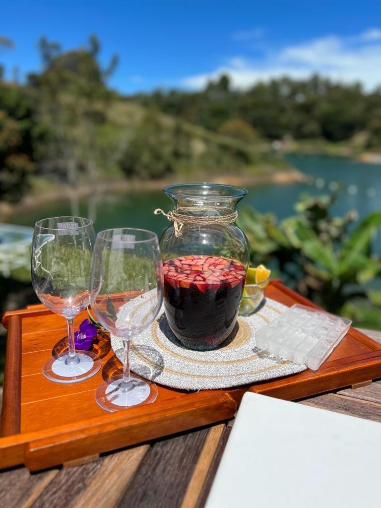 Cabana Privada Sin Prisa "Not Rush" Preciosa! Con Jacuzzi, Vista Y Acceso Directo Al Embalse, Vista A La Piedra , Deporte Acuatico Paddle Board And Breakfast Incluidos ! Imperdible Guatapé Εξωτερικό φωτογραφία